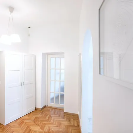 Cosy And Bright Saint Ignoto By Reside Baltic Apartment *